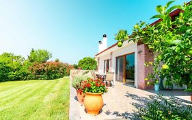 Villa Bougainvillea