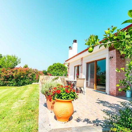 Villa Bougainvillea Epanomi Exterior foto
