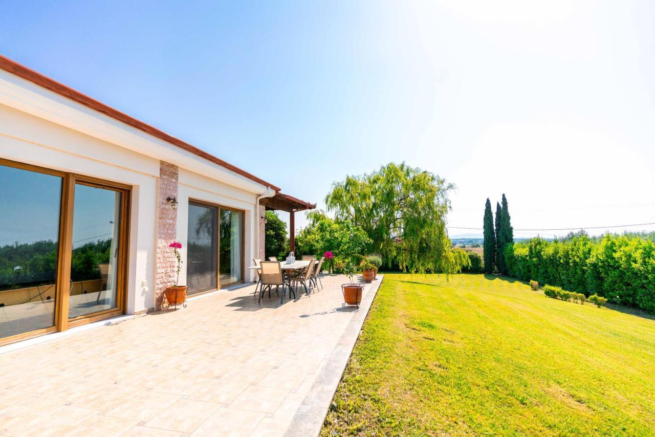 Villa Bougainvillea Epanomi Exterior foto